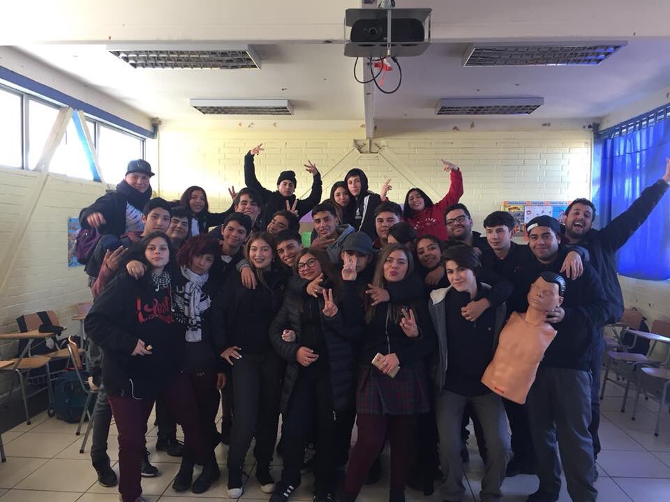 cardiorcpchile's tweet photo. 2 medio C del Liceo Paul Harris se encuentra #cardioprotegido!!!
Muy buen grupo, felicitaciones chicos!!! 🙌🙌 https://t.co/Y0btNkczHq