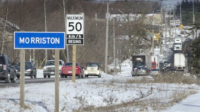 dontvotjonhurst's tweet photo. “Hurst admitted to having no knowledge of this particular issue.”  Sheesh. How am I supposed to know about every $300+ million project that my constits have wanted for 25+ yrs.  https://t.co/hOfHauaTkc #onelxn #whhoville #votejonhurst https://t.co/sPnZ9XzLGo