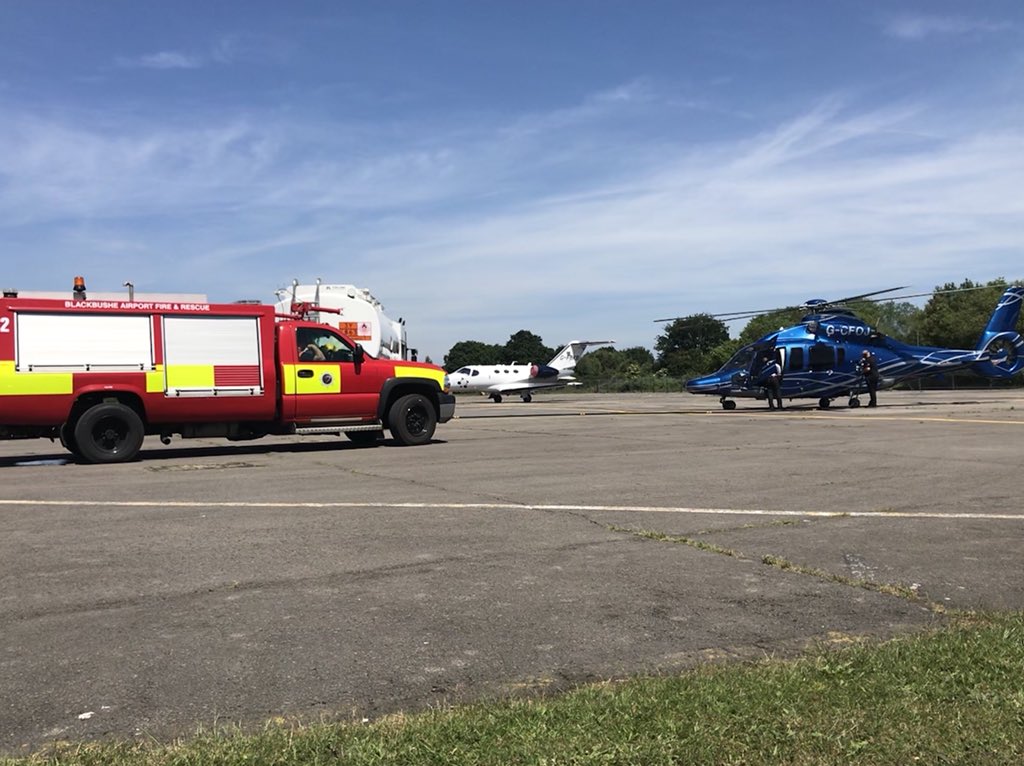 BBSAirport's tweet photo. Rotors Running Refuelling available at Blackbushe!  Why not pop in for a splash and dash (but please PPR first!) 🚁⛽️
.
#blackbushe #rotorsrunning #RRR #refuel #aviation #avgeek #pilot #londonfuel https://t.co/QYOKiD7ByL