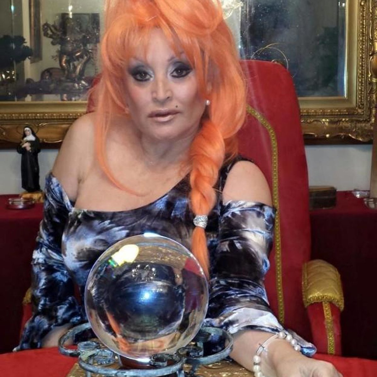 ministra de artes oscuras