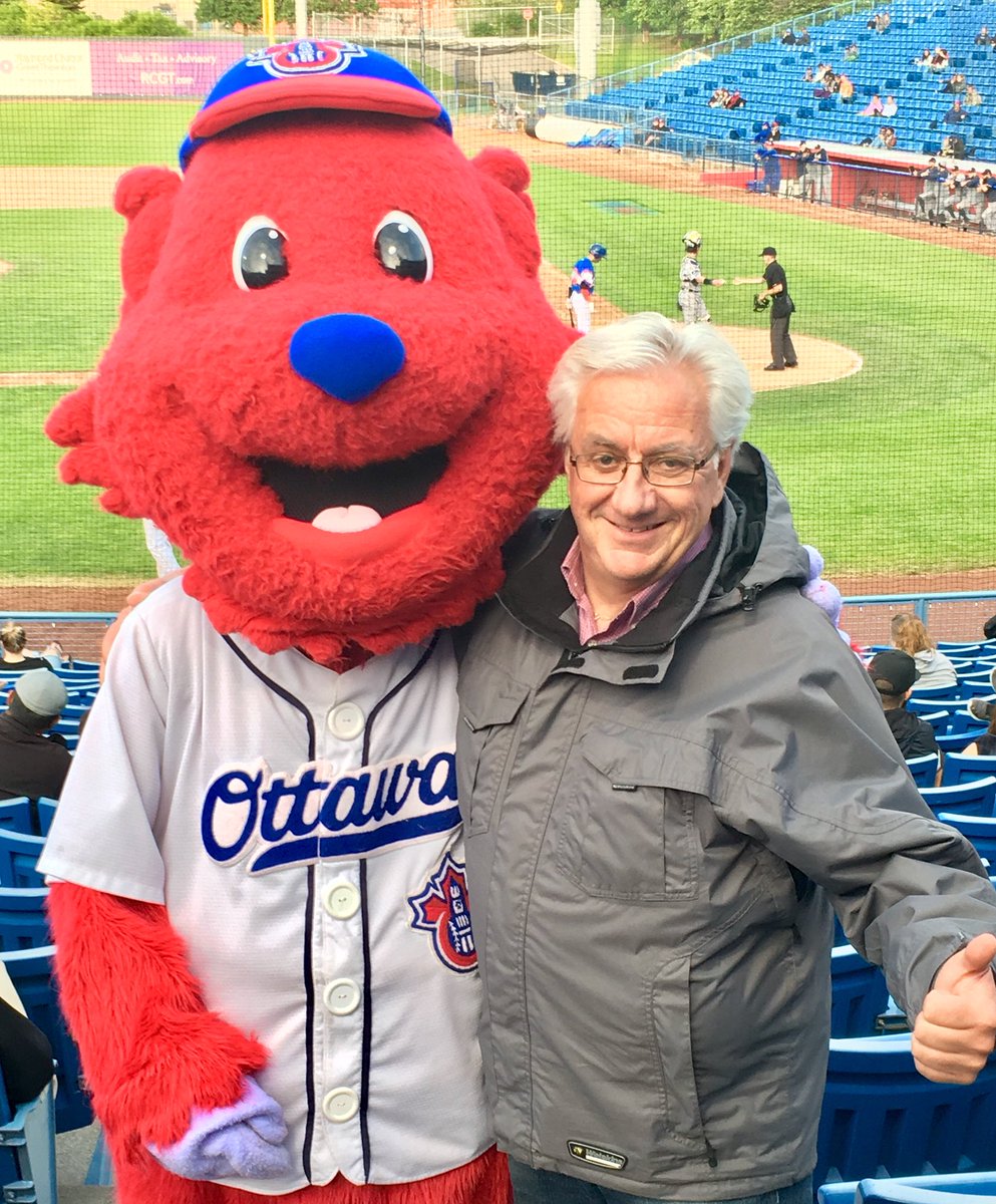 JerryKovacs's tweet photo. Take me out to the ball game! Supporting the local team @OttawaChampions - Thanks to @VolunteerOttawa & @CitAdvocacyOtt for the tickets! #Ottawa #Ottcity #Baseball @CanAmLeague #BEACHAMPION2018 #ImWithJerry @CentretownCCA https://t.co/HrbQ1RUusS