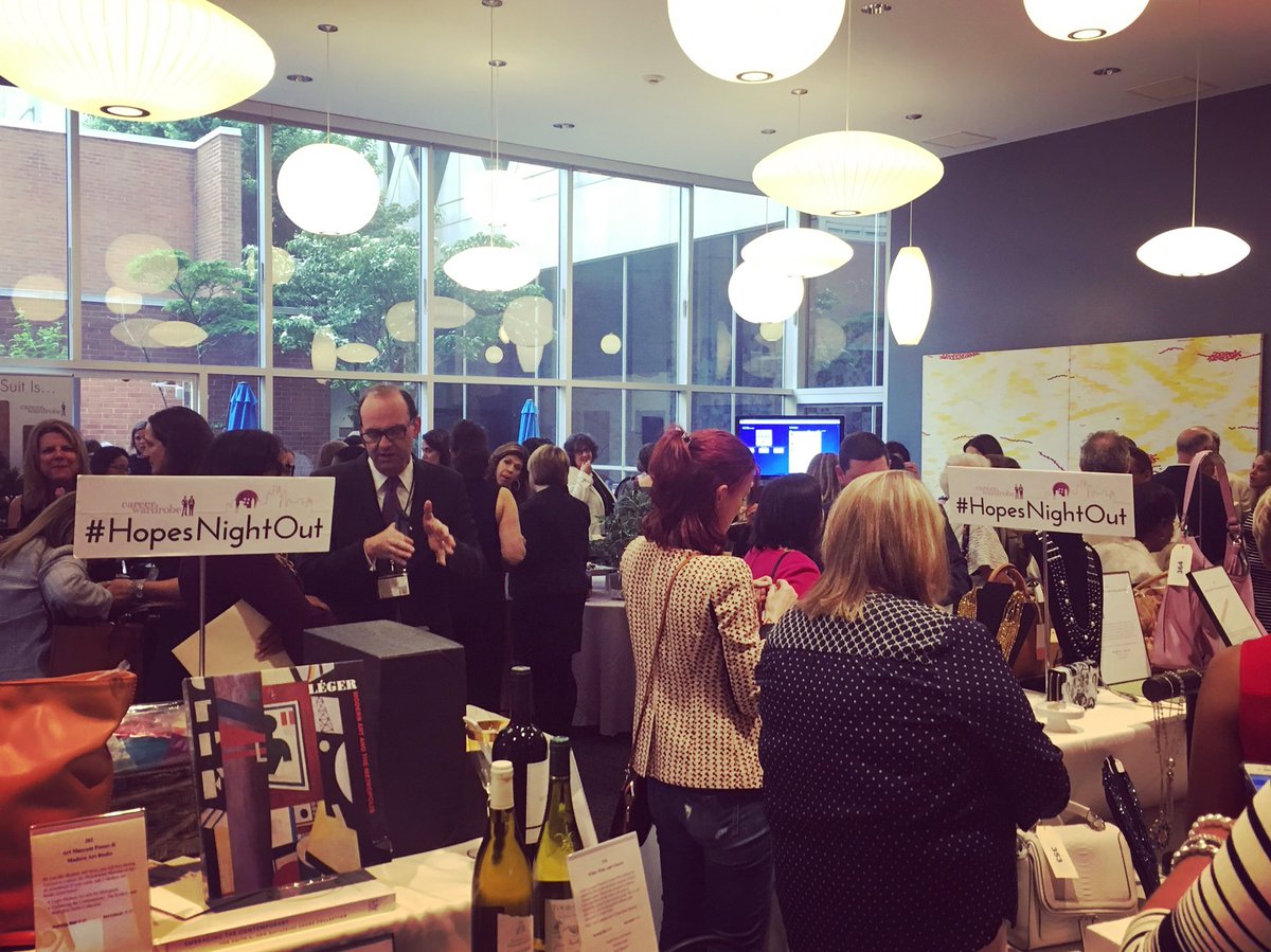 WomensWay's tweet photo. Showing love for our amazing partner @careerwardrobe tonight at #HopesNightOut ππͺπ https://t.co/qKlF86ZH1X