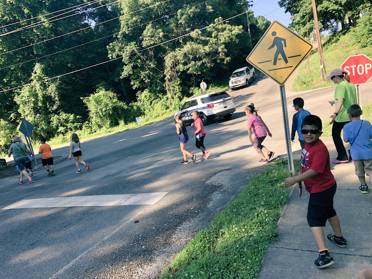 s_tufts2's tweet photo. Thank you Lenoir City Police Dept 🚓for helping our @ReadtobeReadyTN 📚camp get into “the woods” 🌲today to explore the habitat around us...AND for helping support @LenoirCitySch writers! 📝”If I can talk about it, I can write about it.” #R2BR ❤️🐾 https://t.co/D5CPHMmRw6