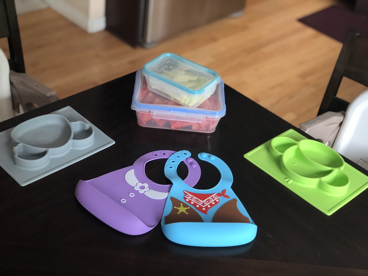 twinsandcoffee's tweet photo. @NubyUSA coming in with the adorable baby gear! Over on the blog I am talking all about how with their help, #babyledweaning has been just THAT much easier! 

https://t.co/0UCVSQorft https://t.co/eHZJKvdIQS