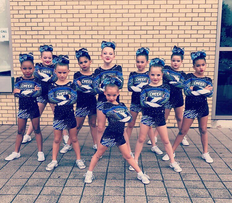 juliaa_berry's tweet photo. As excited as I am about next season, i want to do a quick appreciation post for my perfect teams last season. I’m loving watching y’all find out what teams your on. I hope you all have the best season 💙 #luna #nebs #cosmic #mightyrites https://t.co/m77mxQHk0Z