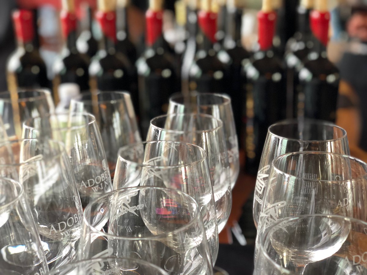 AdobeRoadWines's tweet photo. It's #WineWednesday. What do you say... Let's pour some #wine. #adoberoad

#ItsPouringinHere https://t.co/k6Bs2FoTIZ