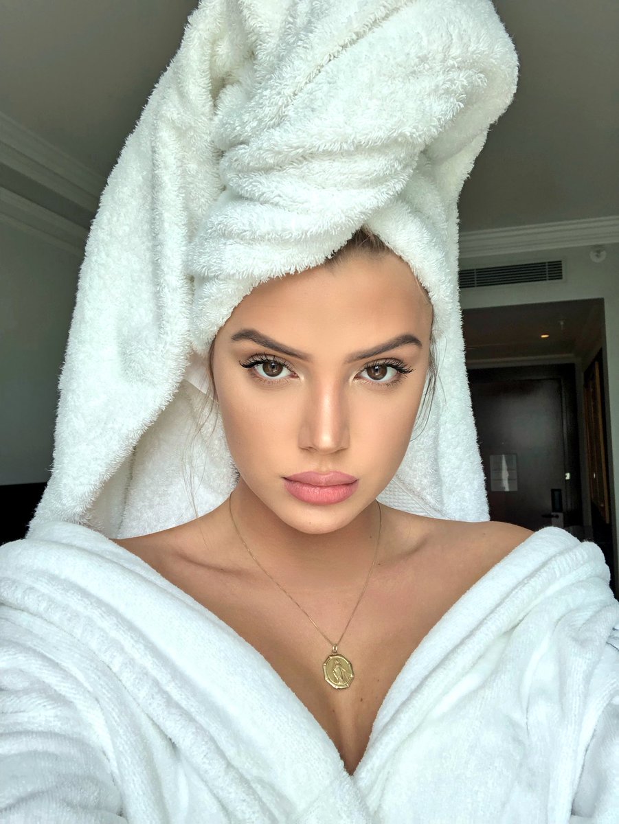 AlissaViolet's tweet photo. Hi https://t.co/13KGQiwbqZ