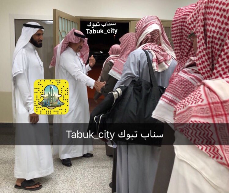 adilal3wemre's tweet photo. قبل قليل : خروج اول دفعه مما تم التسديد عنهم في #حمله_تراحم_تبوك https://t.co/79ZioFS8gl