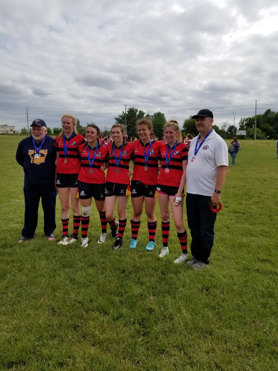 mpmclenaghan's tweet photo. @HumberviewSS @HumberviewHAC great play by our graduating players leading the team in a hard fought game. Thanks to Mr Elliot for all his leadership we will miss you all. https://t.co/7Fkz89qGAE