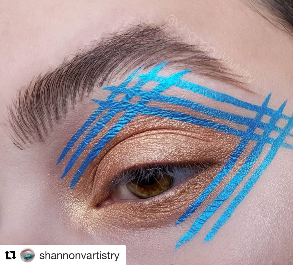 MichelleBrowsBH's tweet photo. Parallel 💛💙lines @ShannonVArt beautiful concept combo🎨💫
Brows: Brow Pomade | Dark Brown @MichelleBrowsBH + @katvondbeauty @recolutionpro @juviasplace @suvabeauty
#brows #browmakeup #browbalm #browpomade #editorial #solopreneur #BeautyBloggers #beauty #beautyindustry https://t.co/reQPiD0Icc
