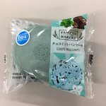 色合いのせいで損してない？wファミマのチョコミントパンケーキが色のせいで損してるw