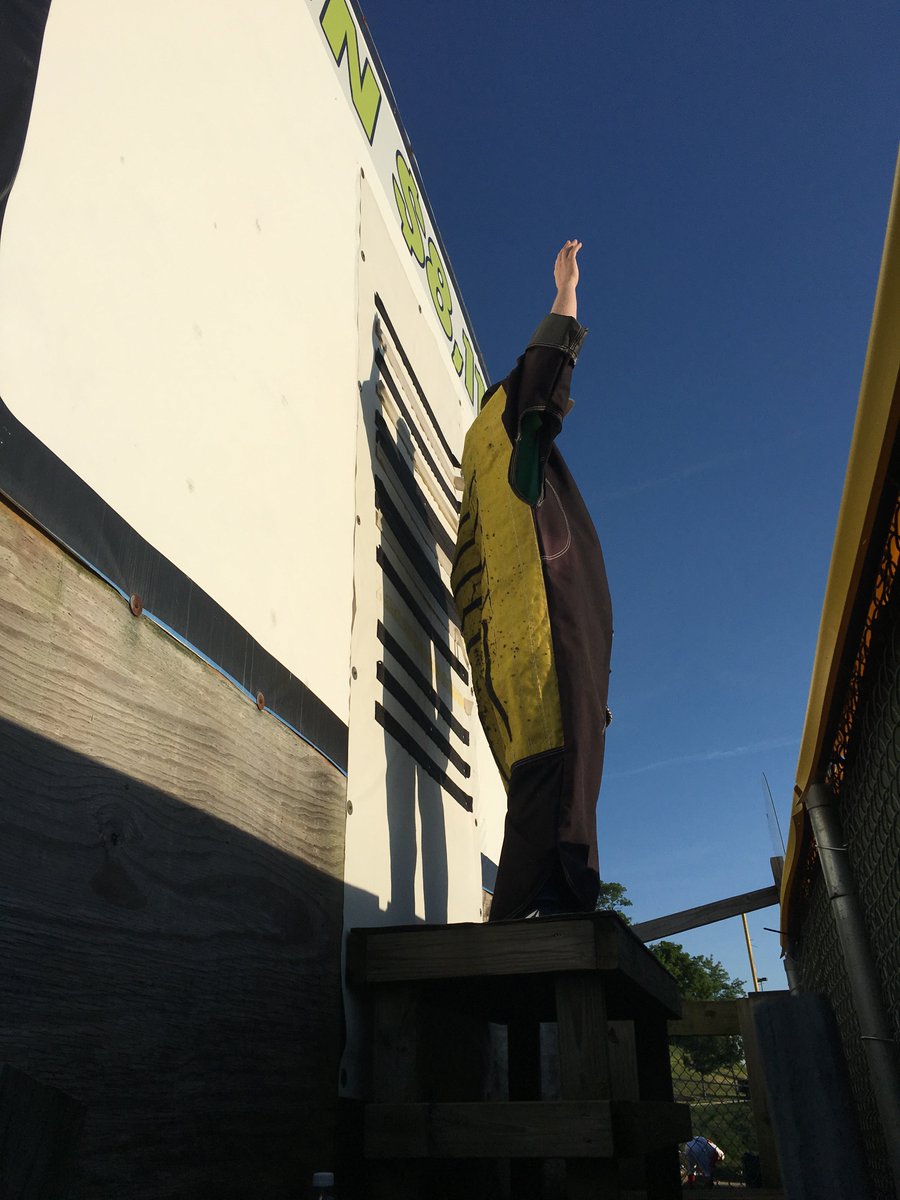 florence_yalls's tweet photo. Every game we velcro one lucky fan to the outfield wall for their chance to win $8,110 thanks to 811 {contact them before you dig!}😱💸💰 https://t.co/WpqliRROdo