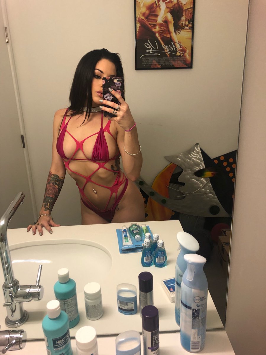 thesinsfanclub's tweet photo. @KissaSins will and always be my #wcw #beautiful #gorgeous #perfect https://t.co/1nWypuXd34