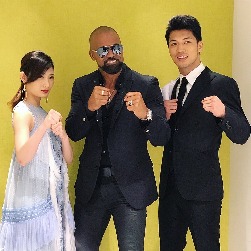 shemarmoore's tweet photo. So DOPE to meet these two amazing Japanese FIGHTERS last night!!! World Champion Ryota Murata 👊🏽 and Actress, Singer, BLACK BELT.... @TakedaRina ...  this babygirl can throw a mean kick!!! #rinatakeda @superdramatv #swatjp #ryotamurata https://t.co/fHSVxmJ2QD