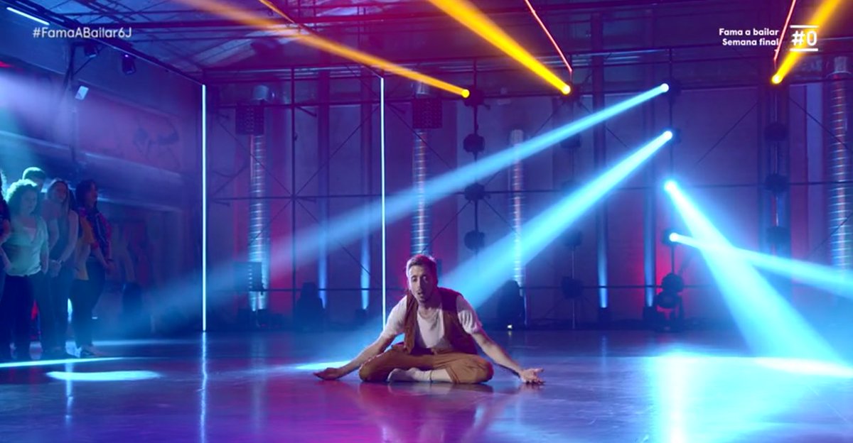 FAMAabailarCero's tweet photo. 🔁Si @Adrian_FAB18 ha demostrado que debe llegar a la final de #FamaABailar6J con su solo https://t.co/WAEhLwZXgm