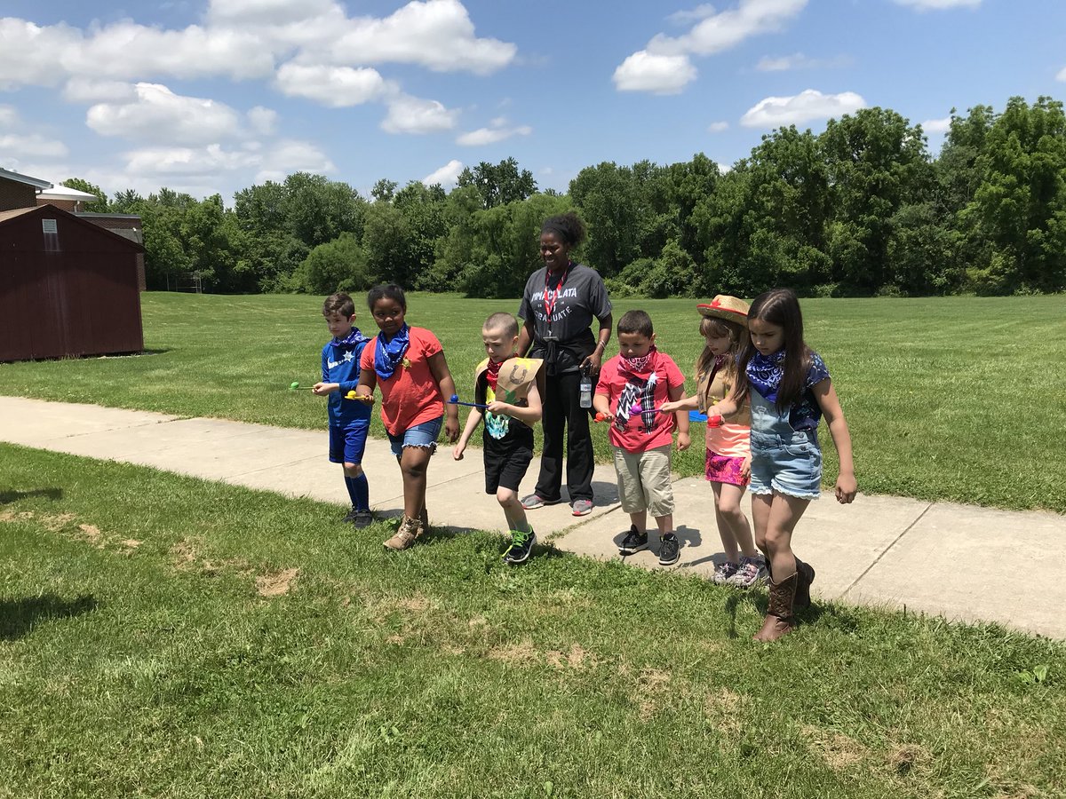 laurmathieu22's tweet photo. Successful rodeo party in first grade! #BCRocks @DASD_BC https://t.co/CIcYKydxCV