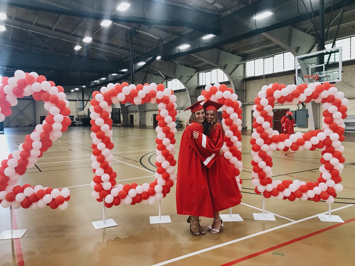 kenziehenninger's tweet photo. now onto our next chapter.. ๐๐ #rhshs https://t.co/6CfdPiTdjI