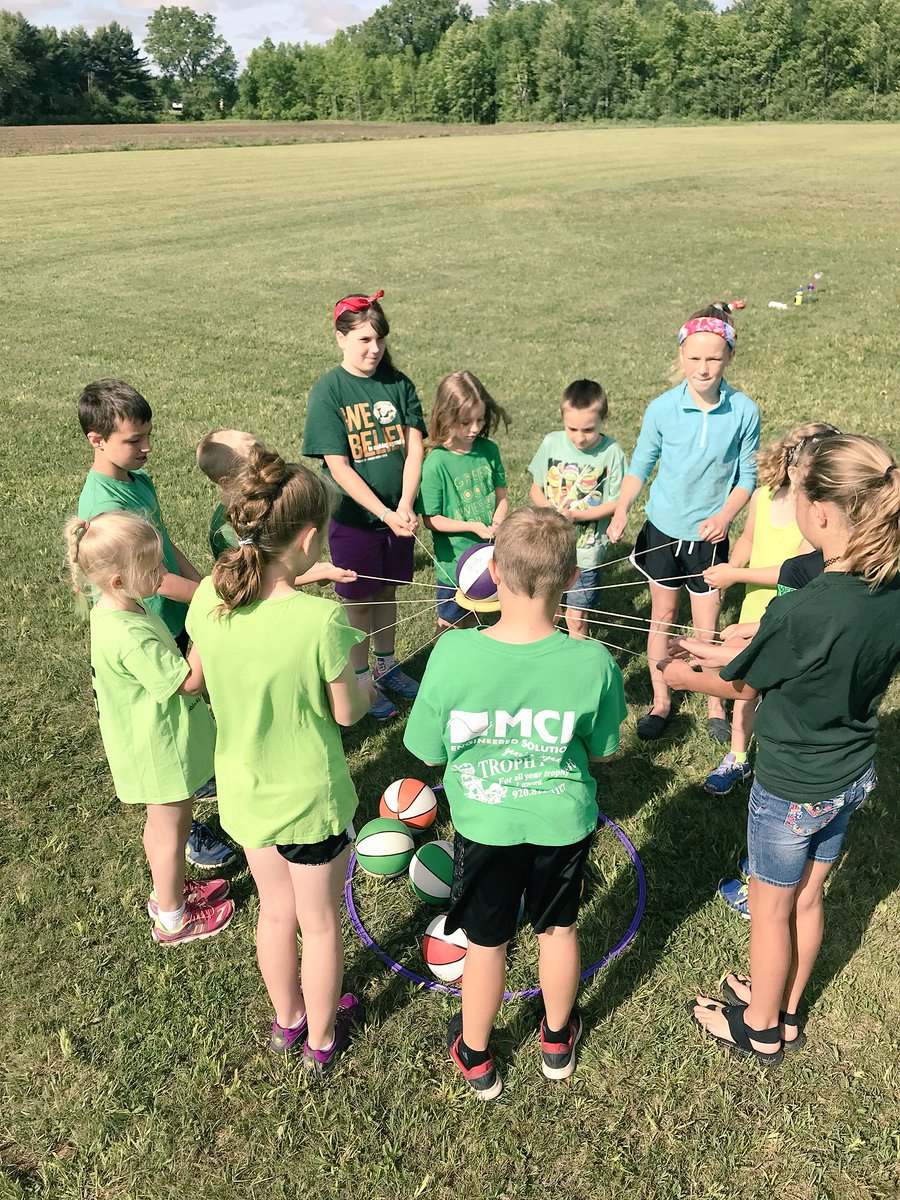 MrsDziekan1st's tweet photo. Go team Green! 💚 field day at @PCSD_LN  was a blast! Thanks @AndyWrightPE #RaiderStrong https://t.co/HaTXkl9lKR