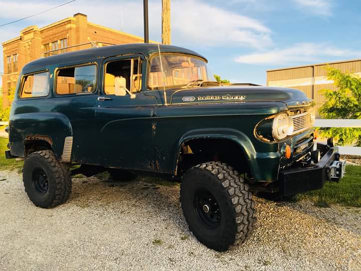 SarahVetNet's tweet photo. Enjoying some vacation time with fellow Power Wagon lovers in Fairfield, Iowa https://t.co/f1iRfCMFem