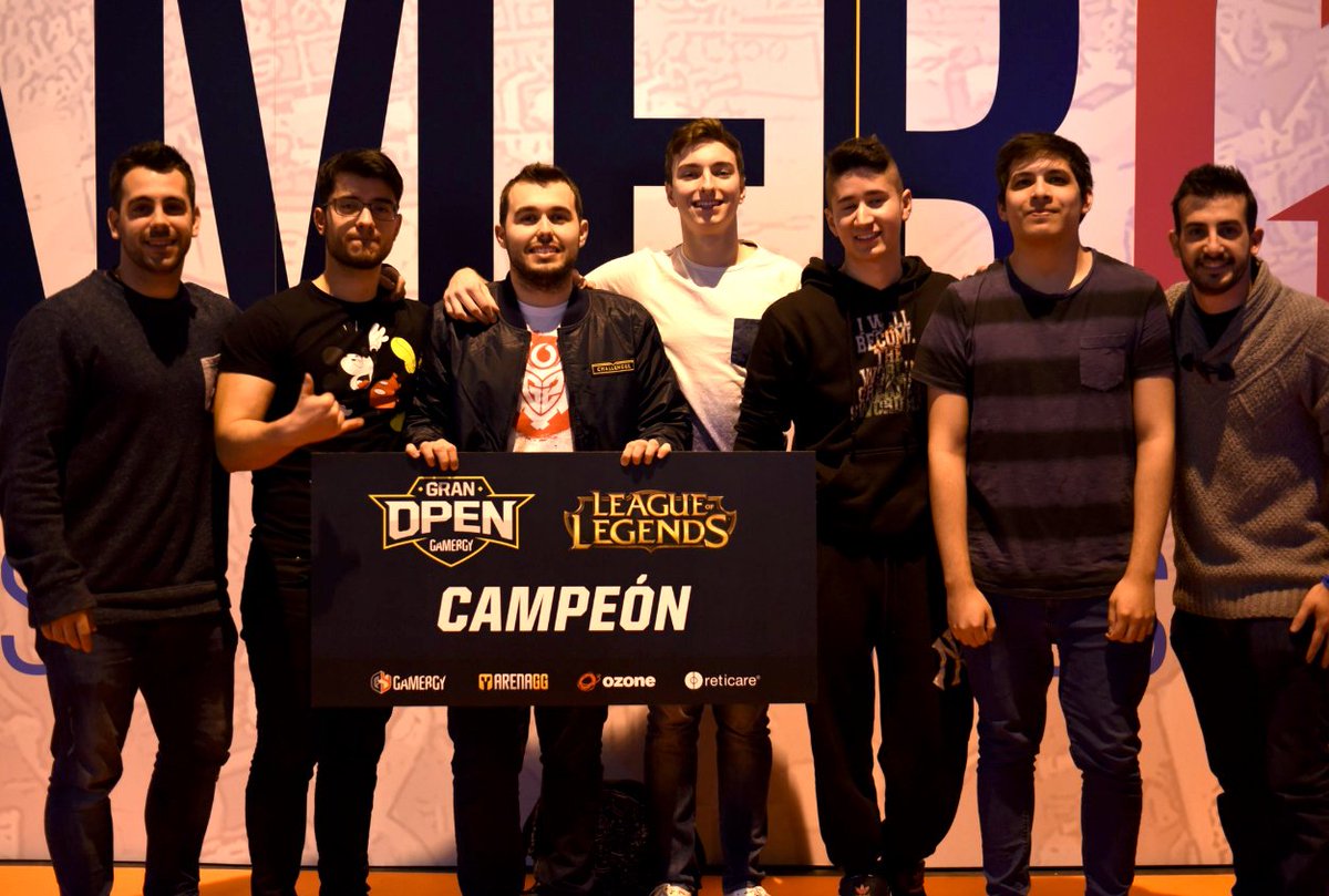 ArenaGGes's tweet photo. Estos fueron los vencedores de los #GranOpen del pasado @Gamergy:
🥇@LVPesLoL: #SLOStars
🥇@LVPesHS: @Arturo_Gonzip
🥇@LVPesClash: @rubizalez
¿Quién ganará en los #GamergyOpen de este Gamergy?🤔
🔓https://t.co/sBH667cdrk https://t.co/vtMe4UnqlH