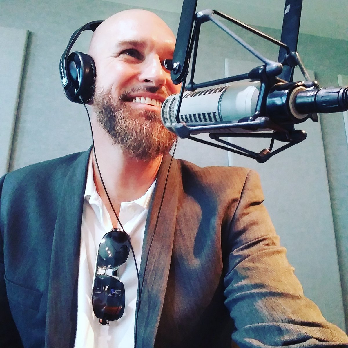 AaronVonHennig's tweet photo. Be open to opportunities that make you grow! #CEOmoney #iHeartRadio #iHeartMedia #invaterra #nextgenninja #leapmindset https://t.co/Ci8u2UJnGN