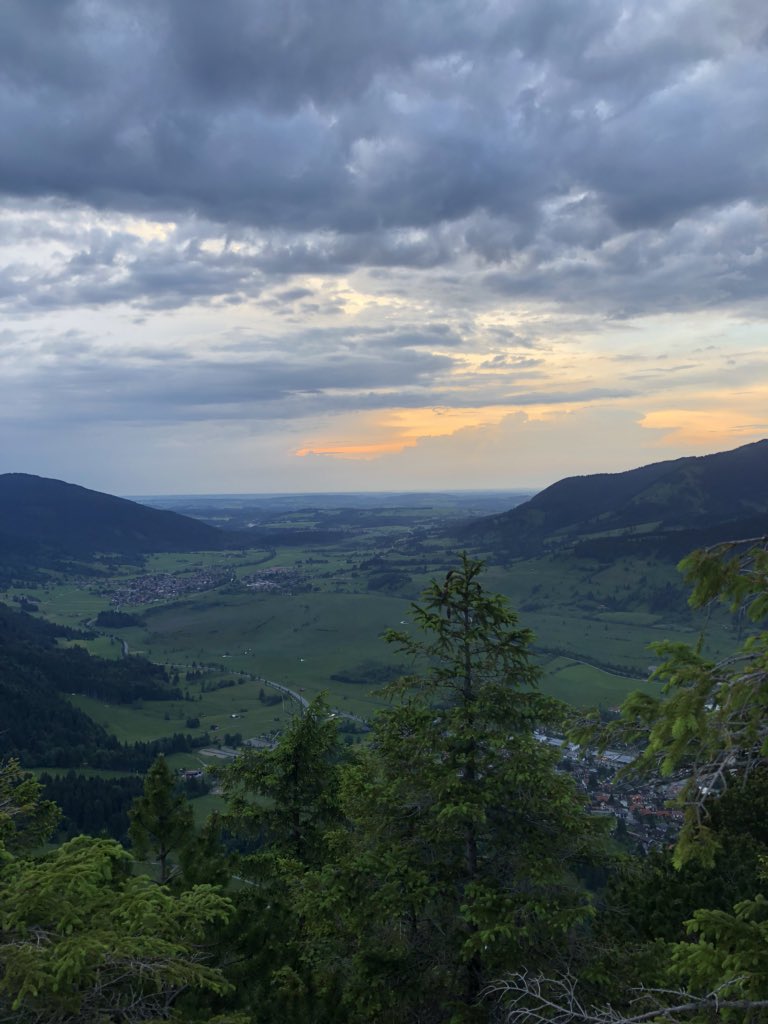 AdventureEire's tweet photo. Just some photos from this evenings adventure #Bavaria @_Oberammergau fantastic views from #kofel https://t.co/Qfdpsv9e82