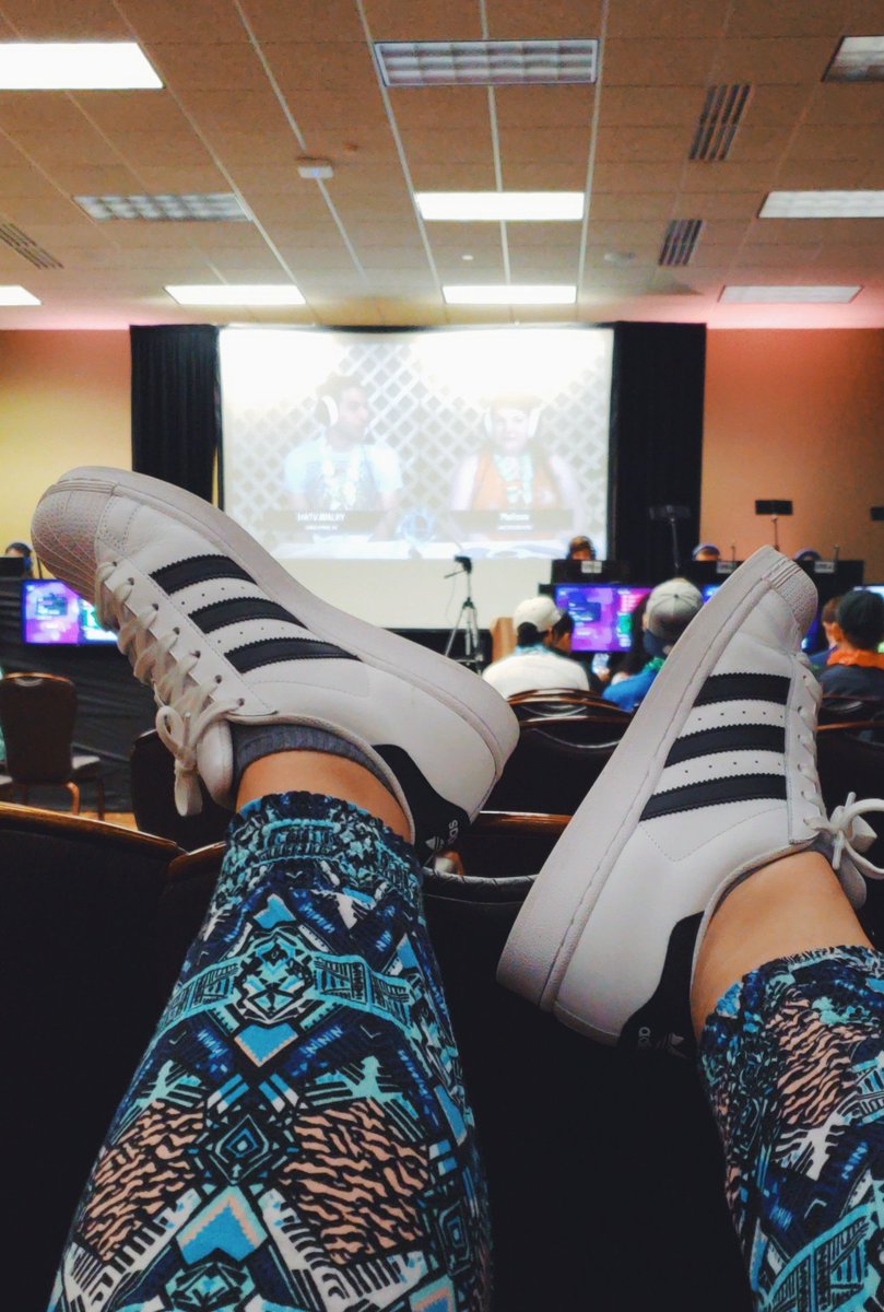 squimshed's tweet photo. idk I was happy with my outfits over the weekend bc they were heckin comfy and cute!!! #SNS4 https://t.co/PZwU59yPB6