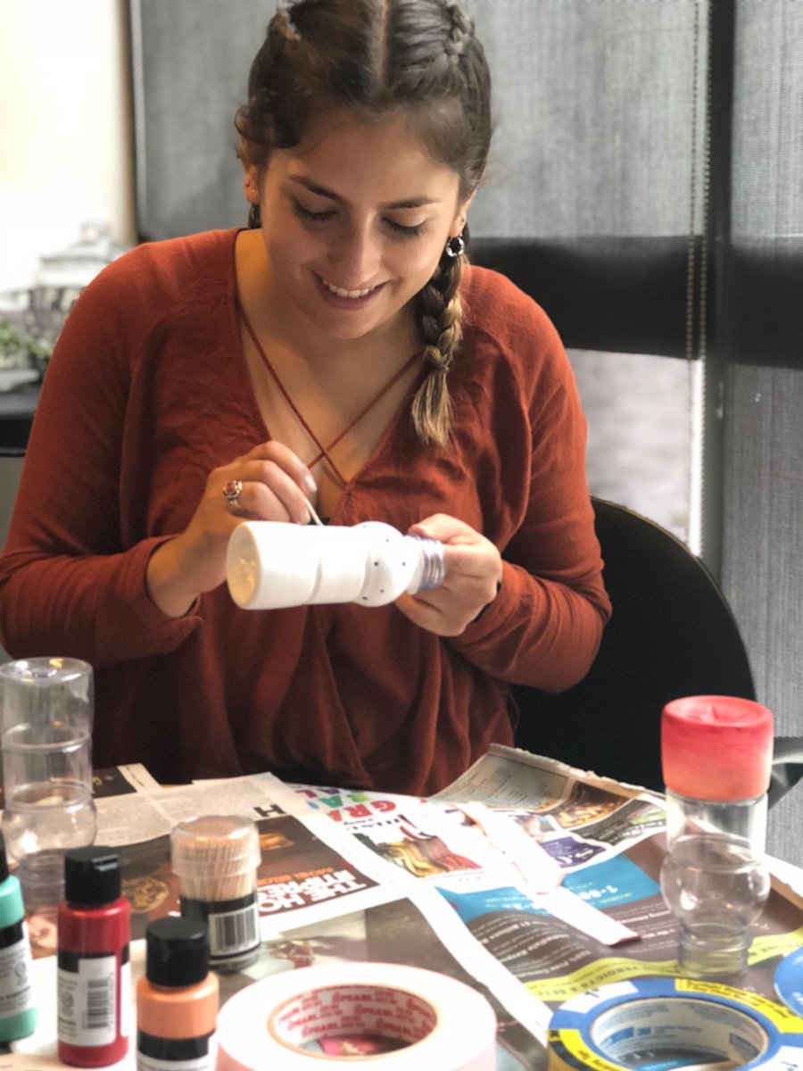 DaileyLA's tweet photo. Yes, we have arts and crafts time at #DaileyLA. And yes, this is real work. https://t.co/4LA1QTRxjC