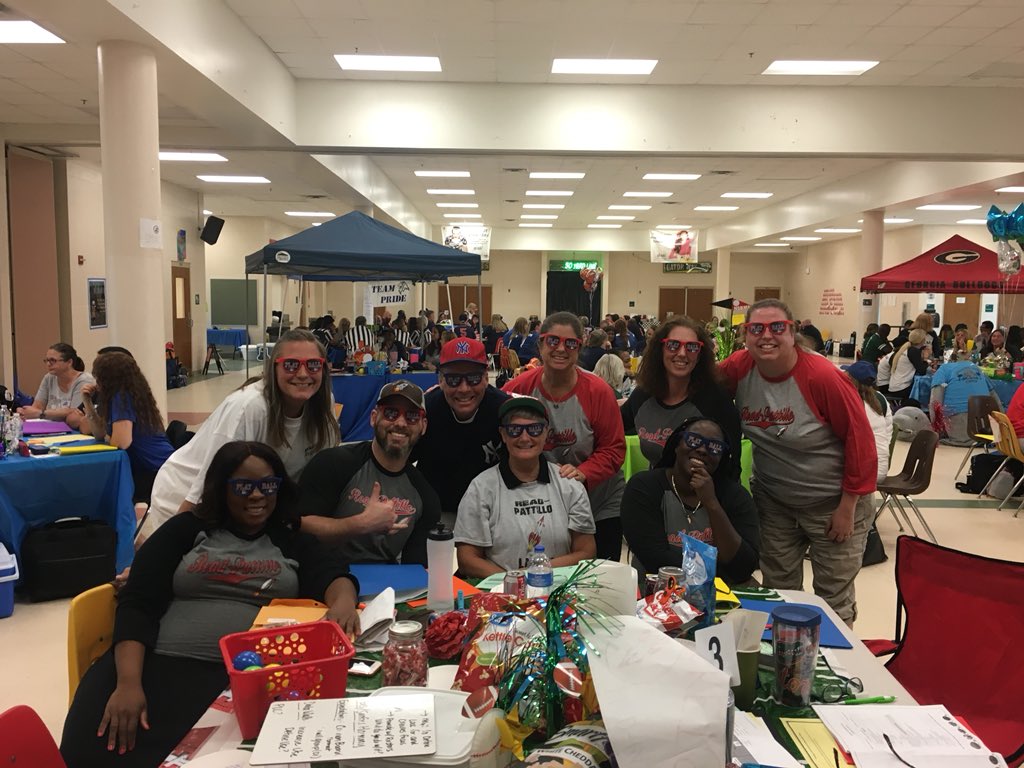 thines61's tweet photo. #VCSSLT Read-Pattillo sharing the excitement for SY2019 with Gary Marks https://t.co/EDMihdcPUX