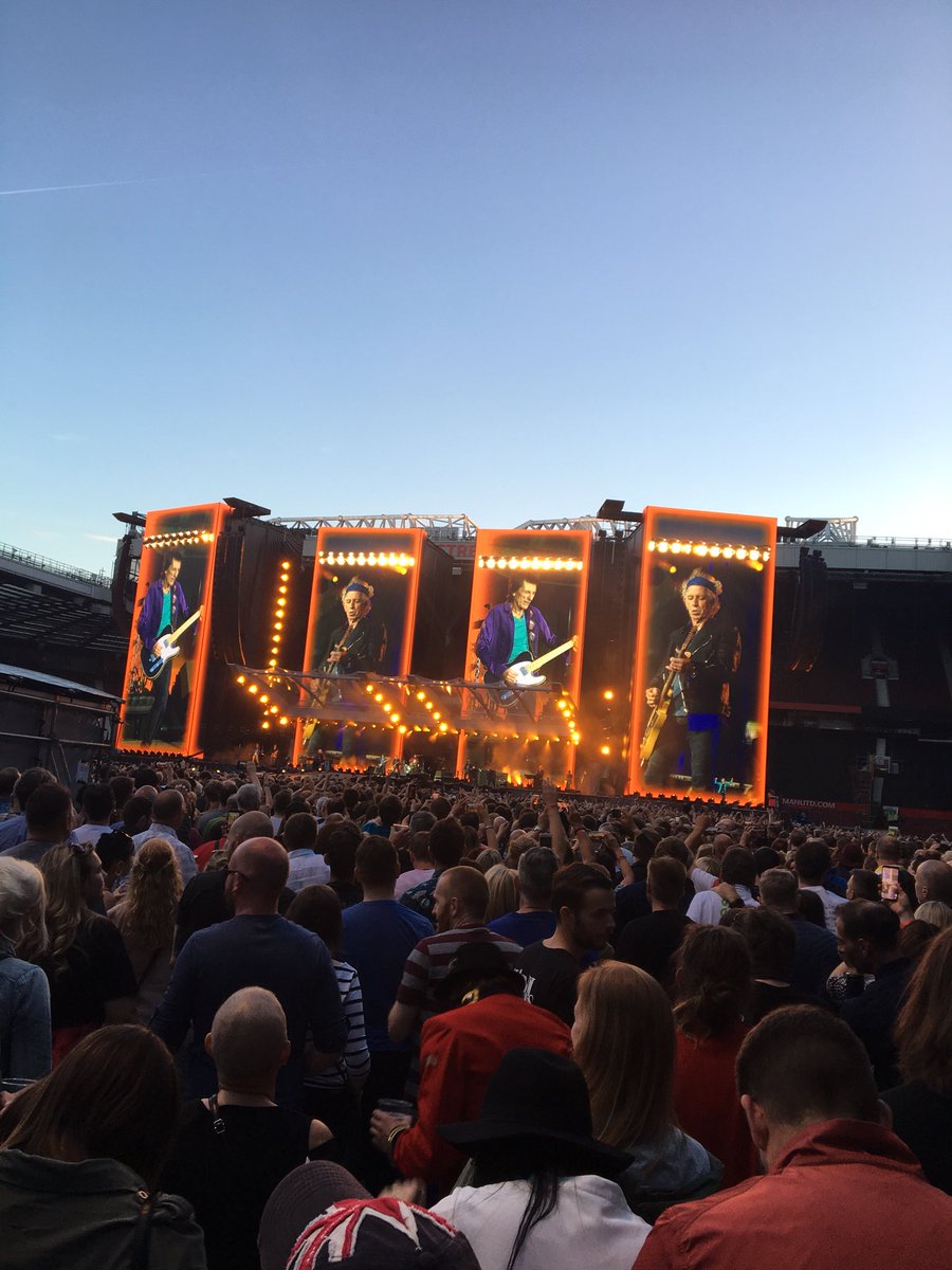 adamfinch_'s tweet photo. Amazing night at @RollingStones gig last night - the old boys put on a top show! 

#RollingStones #manchester #theatreofdreams #gig #rocknroll #music https://t.co/VPQdwClxC1