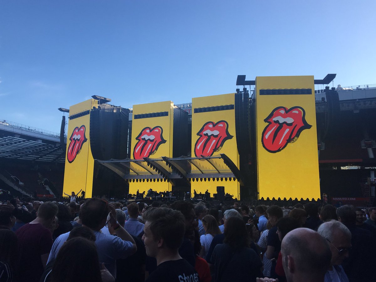 adamfinch_'s tweet photo. Amazing night at @RollingStones gig last night - the old boys put on a top show! 

#RollingStones #manchester #theatreofdreams #gig #rocknroll #music https://t.co/VPQdwClxC1