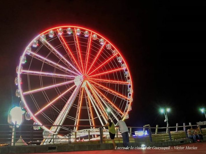 LaPerlaGYE's tweet photo. #LaPerlaGye ilumina las noches de Guayaquil. Gracias @vicmacgye por compartir tu foto con nosotros. 

#Repost #Foto #ÍconoTurístico #ILoveLaPerla #ILoveGye #Guayaquil #GuayaquilEsMiDestino #VisiteGuayaquil #Turismo #FerrisWheel https://t.co/Rn2ebI2JrC