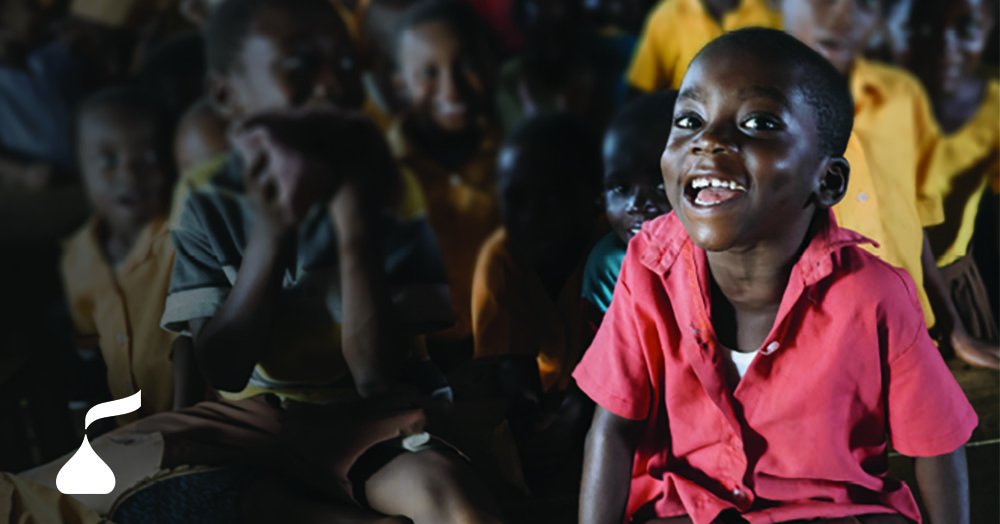 HersheyCompany's tweet photo. Our Shared Goodness Promise will make a difference in the lives of thousands of people around the world. https://t.co/jNQfmvLmTx #SharedGoodness #SB18 #SB18Vancouver https://t.co/7Dpbqfi0NB