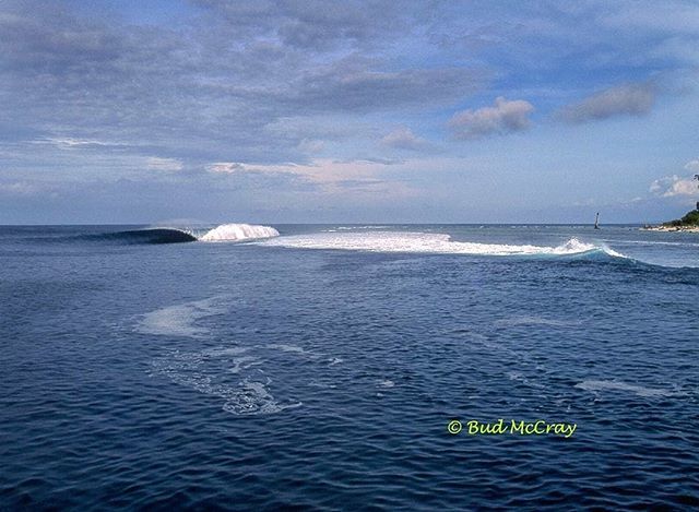 SumatranSurf's tweet photo. Photo 📷 by @buddymccray - TBT Lances Right 1992
#lancesright #pulausipura #mentawai #islands #indonesia #surfing #exploration #surftrip #perfectwave #perfectsurf #tuberide #dreamwave #nocrowd #ratinfestedleakyboat #malaria #tropical #reefbreak
#canoncamera #t90 #300mmf4 #f… https://t.co/mCL9vc7R07