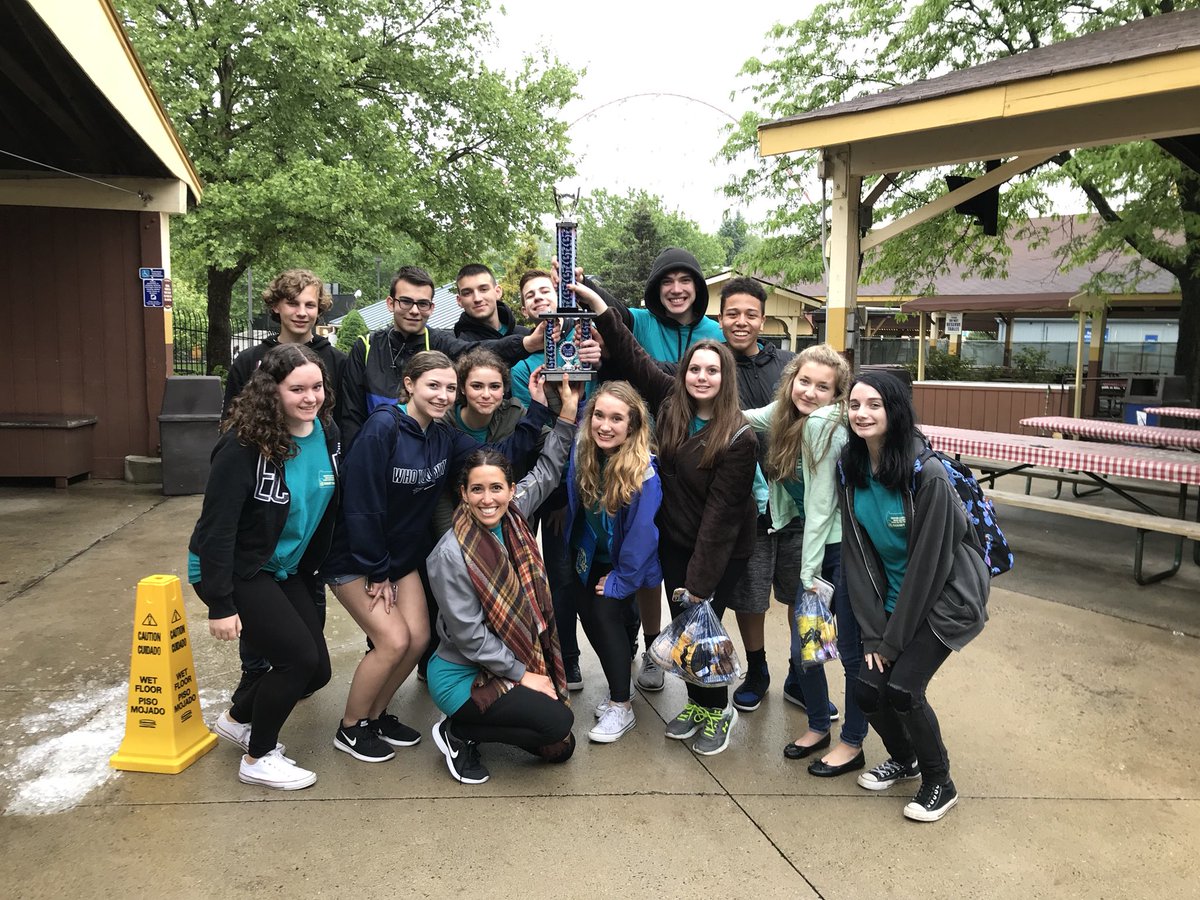ESMOrchestra's tweet photo. Congrats to the #highschool #esmorchestra for getting 1st place and a Superior rating at our first-ever #musicintheparks #competition on May 19th! @DorneyParkPR 🎻 https://t.co/SWto2OvJwj