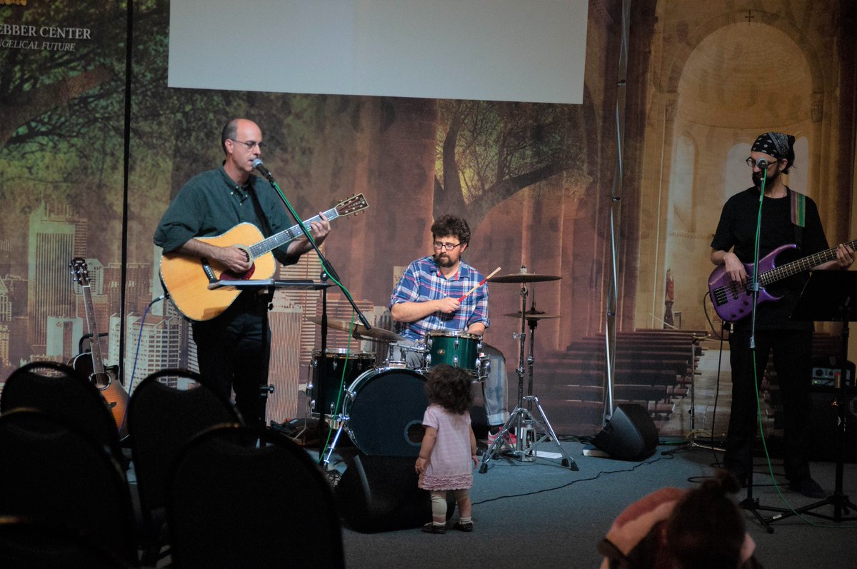 TASeminary's tweet photo. Contemporary Christian folk/rock band, GeoTrio (and their tiniest of fans!) helped us kick of the June Term classes last night. What a great evening of fun and fellowship! Lots more pics on our Facebook page https://t.co/4c5UQUOpTI #TS4Ministry #JuneTerm2018 #GeoTrio #BBQBonanza https://t.co/Ufk9RHF2ti