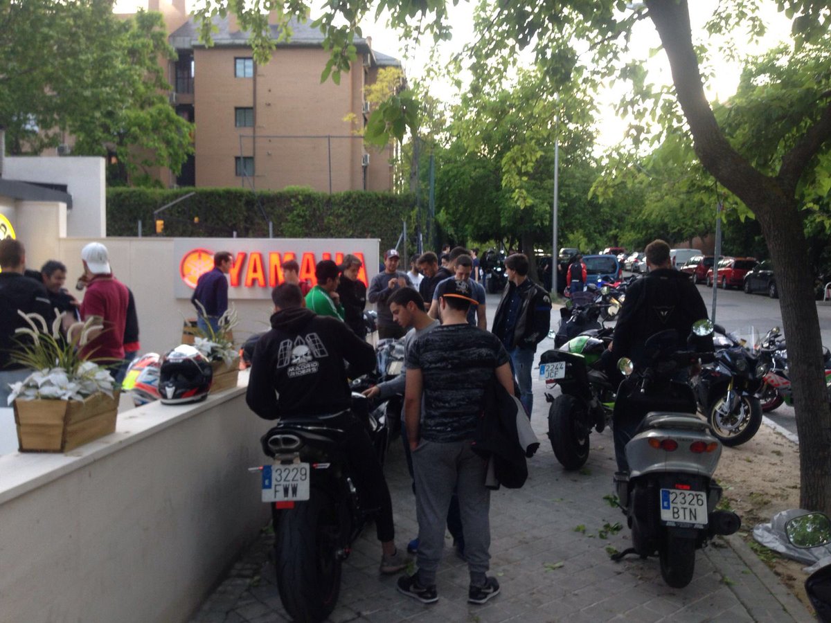 motor8fun's tweet photo. Gran ambiente hoy en #MotorAndFunRestaurante con la gente de @madrid_riders https://t.co/L5osQXDzm2