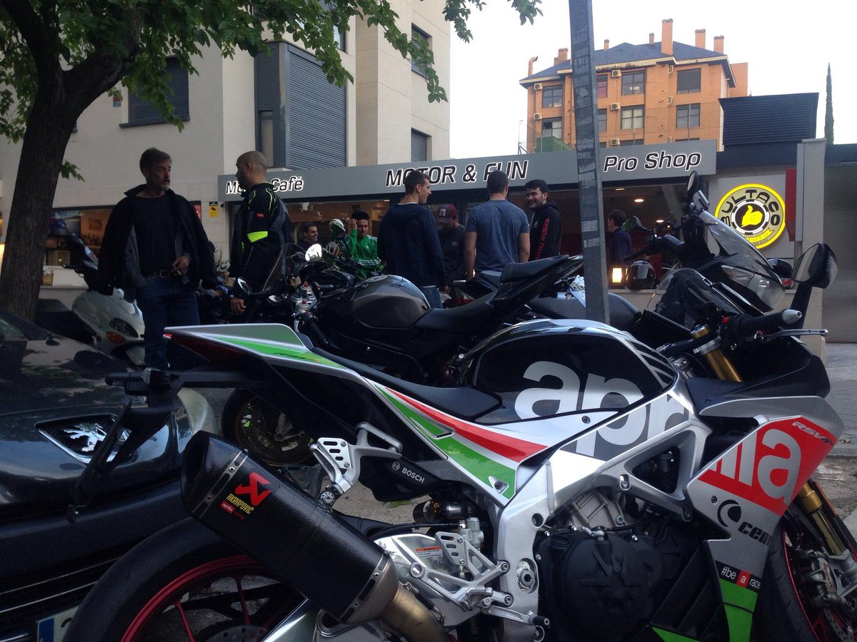 motor8fun's tweet photo. Gran ambiente hoy en #MotorAndFunRestaurante con la gente de @madrid_riders https://t.co/L5osQXDzm2