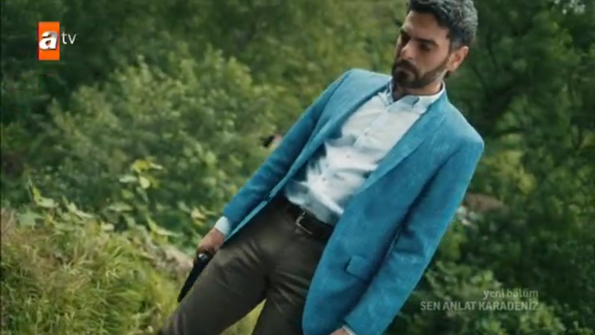 Çünkü Vedat pencereden yansımayı gördü. Şaşırdık mı hayır... #SenAnlatKaradeniz #HemDertHemDerman