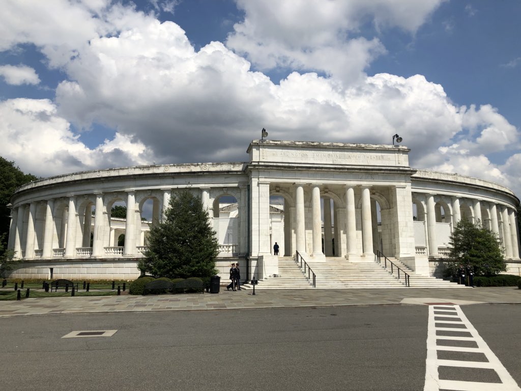 tassielittle's tweet photo. Arlington. #BMSvacay #awesomeguide https://t.co/Y52uUn6xZk