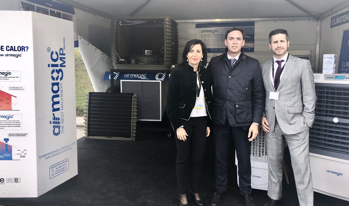 Airmagic_world's tweet photo. #Airmagic presente en la @FICGuijuelo 2018, resolviendo con nuestras soluciones y maquinaria 100% ecológica y de ultrabajo coste para los mejores fabricantes de #embutidos #iberico del mundo. Somos fabricantes, #Ingenieros de diseño, instaladores y mantenedores. Somos la solución https://t.co/1fcTd2Dfb6