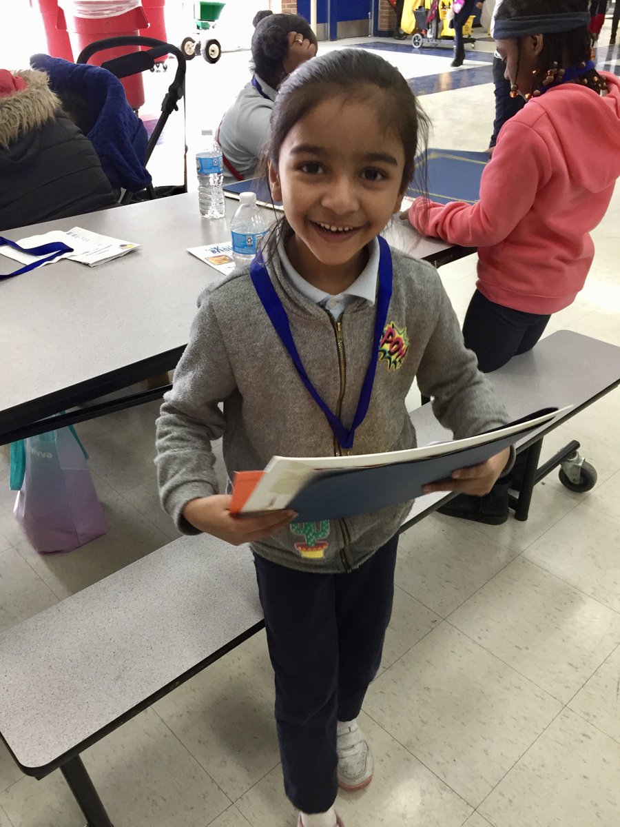 Beyond_Basics's tweet photo. // #BBsmiles // Many of our students have unique backgrounds that would be unimaginable to the average person. However, when they enter our room, all that matters is that they love reading and leave happy!

#LiteracyIsForEverybody https://t.co/93evvHSTuv