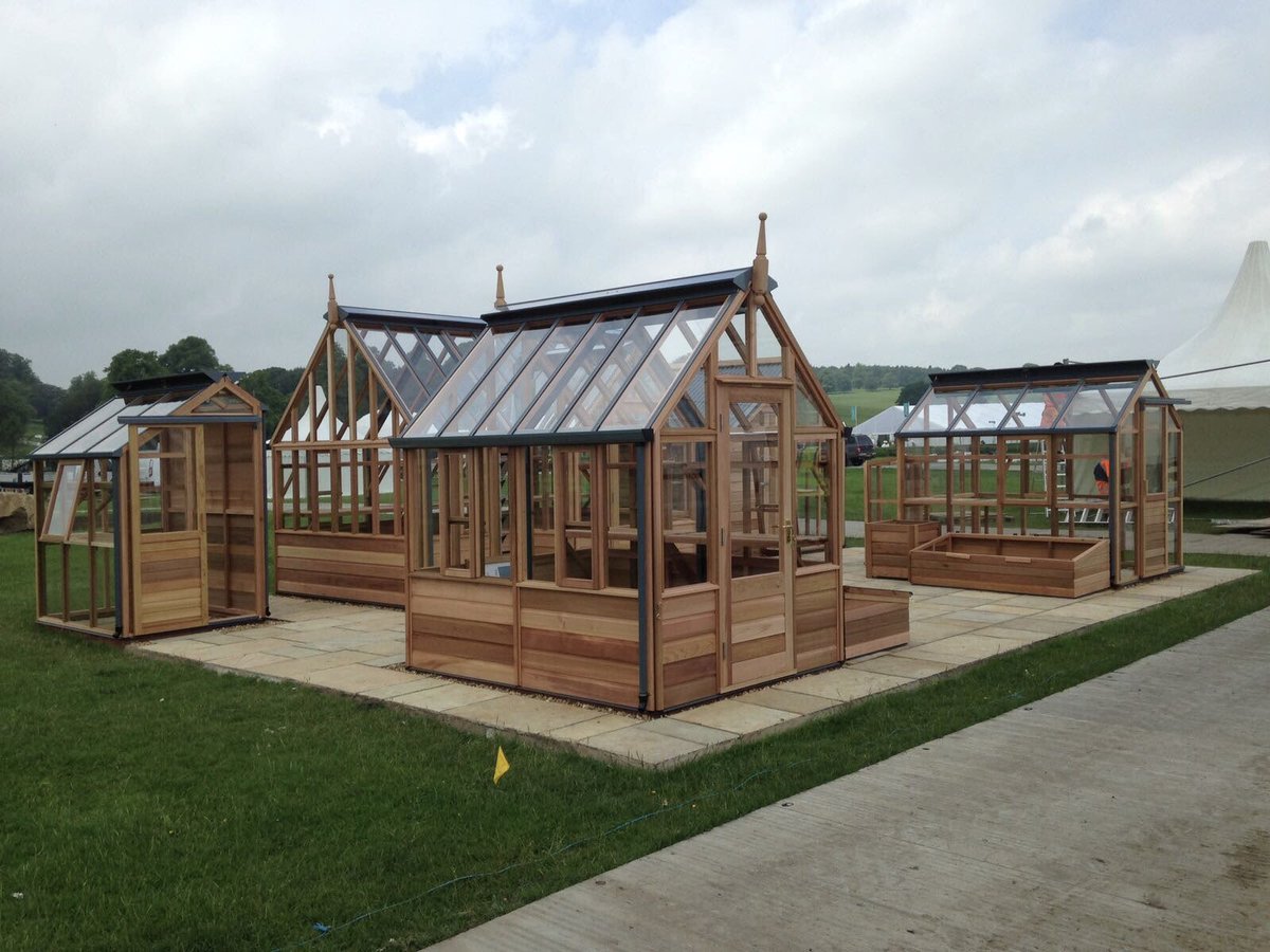 Greenhousebase's tweet photo. Brilliant news... The Gabriel Ash  Stand has just won a 5 star award at Chatsworth Flower Show!!! #GabrielAsh #RHSChatsworth #Greenhousebase https://t.co/dFRhb53UBt