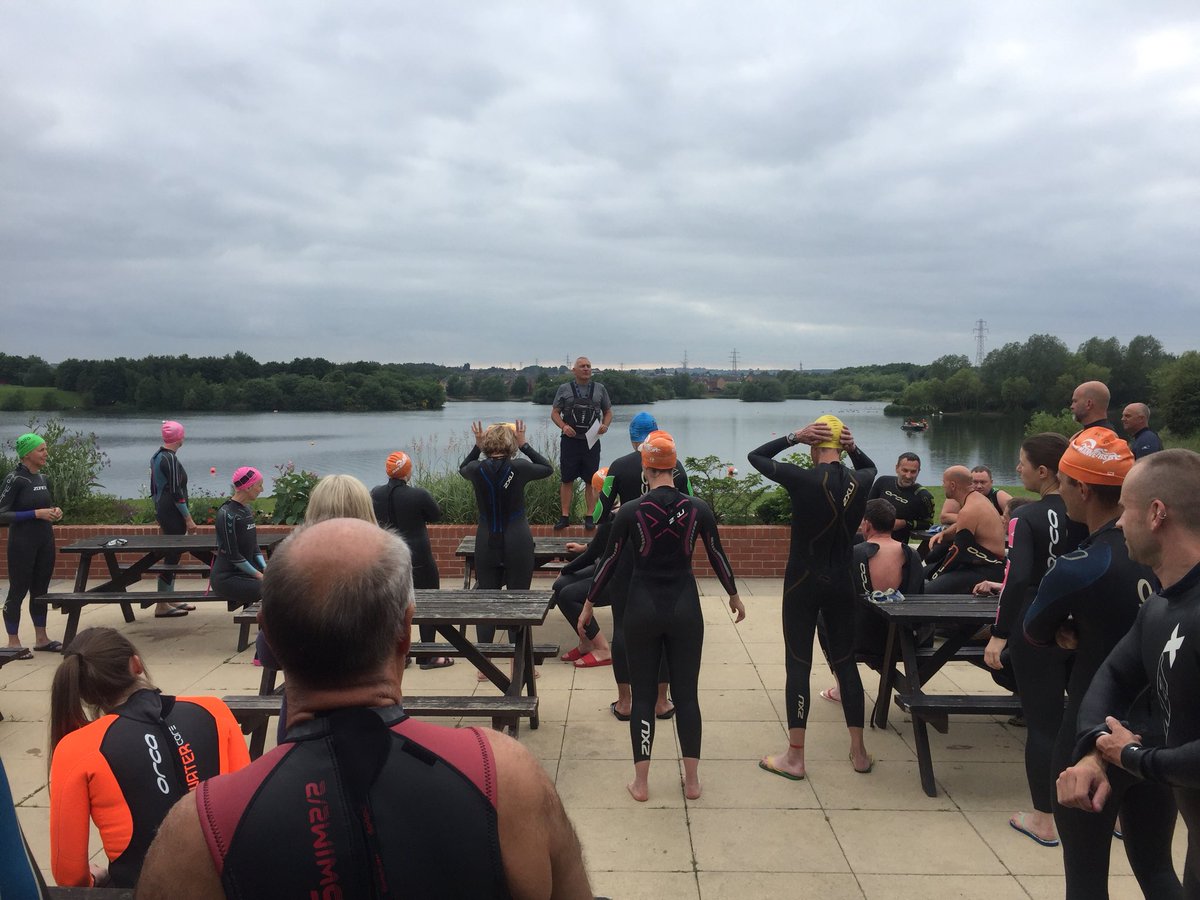 TeamManvers's tweet image. Tonight’s open water swim was led by our very own #greatcoach  @markbenton10 Today saw one of biggest number of participants the club has seen #safeswim most of them #Triathlon training #swimbikerun  #VolunteerWeek #volunteerweek2018