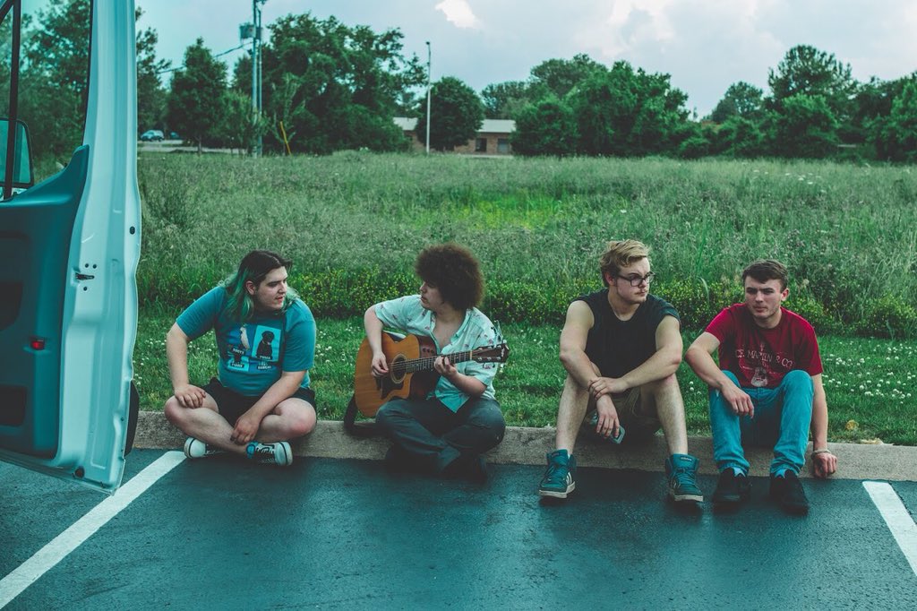 PLCMNTOfficial's tweet photo. Yo boiz check out the new banner 👉😎👉 #ItsPoppin (photo by @IanOnFilm) https://t.co/l6lRxNcwv9