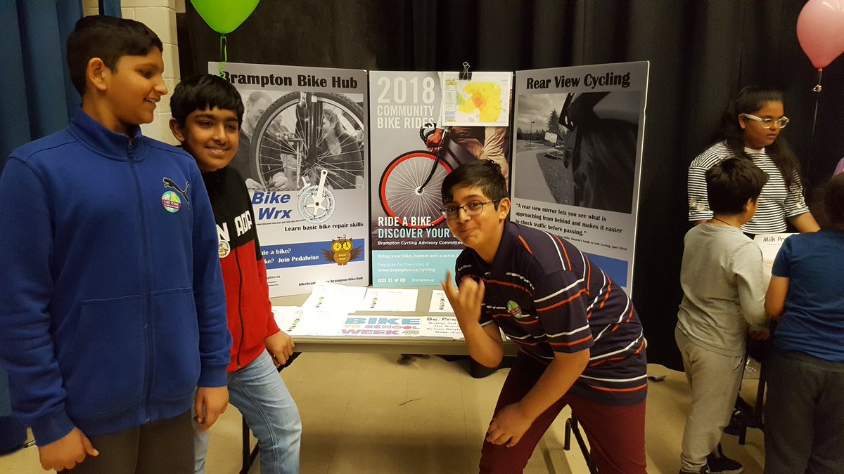 mr_s_lim's tweet photo. @1GreatLakes2013  EcoLeaders set up some informative and fun activities to celebrate Bike to School week! Thanks @bikebrampton for your help and for talking to our students! @PeelSchools https://t.co/vgmEkIDb7g