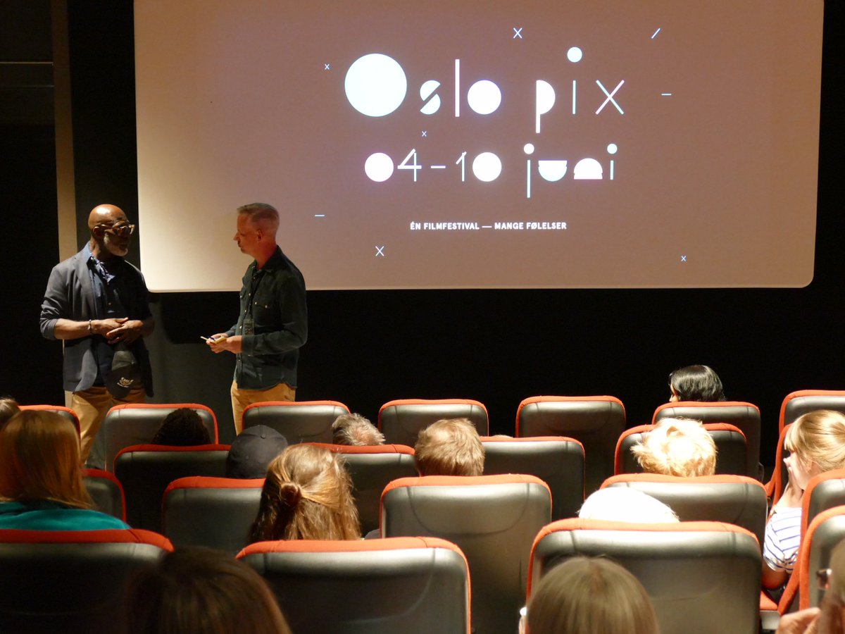 Nå er <a href="/oslo_pix/">oslo_pix</a> i full gang. Den franske skuespilleren Eriq Ebouaney er i Oslo for å representere filmen A Season in France. Møt ham igjen i morgen, torsdag 7. juni kl. 18 på Klingenberg. #franskfilm