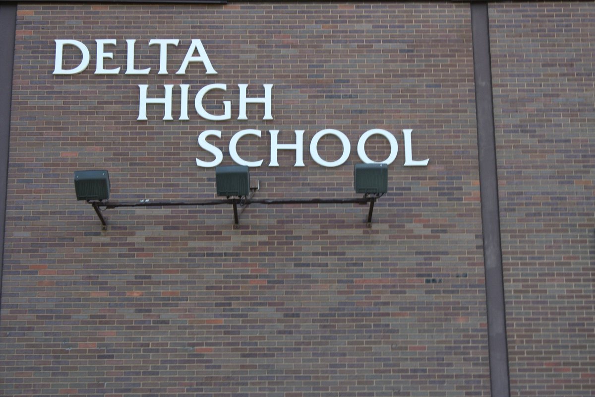 OMSarchitecture's tweet photo. Thanks @MuncieStarPress & Reporter @SethSlabaugh for covering & story on the #Groundbreaking at #DelCom #DeltaHighSchool #MuncieIN & all those who help make the #school #event happen! @DelComSchoolBoard @ReeceMann Superintendent @OMS_Architects @MattconGC https://t.co/AwTGUqYM5C https://t.co/suZV4IDZXG