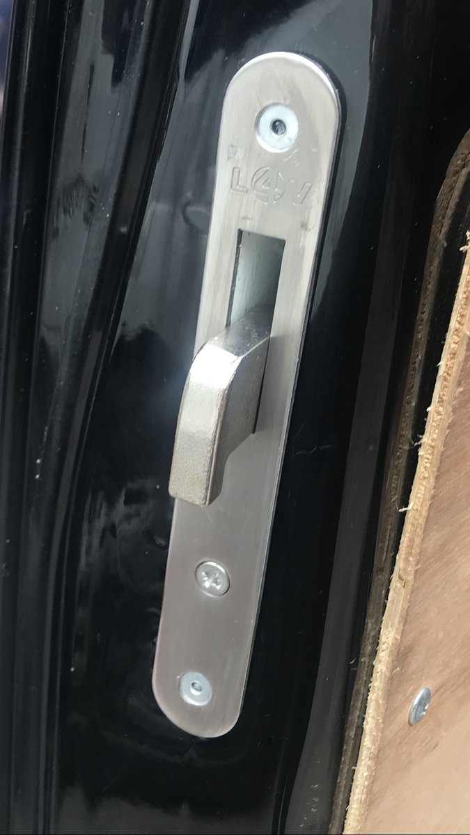 Back door hook lock on vw T5 no kits available