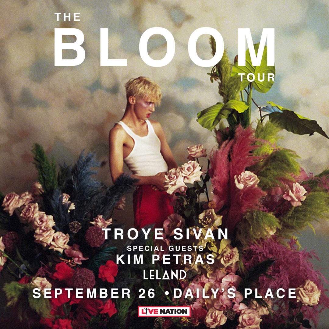 979KISSFM's tweet photo. ⭐️⭐️ATTENTION #Troyeblemakers !!
At 4:50 you have a chance to WIN a pair of tickets to see @troyesivan at @dailysplace September 26th! Listen below or download the app, but don't miss it!
👇🏼👇🏼👇🏼
https://t.co/ogUWDSswny https://t.co/JGrNDGepKU